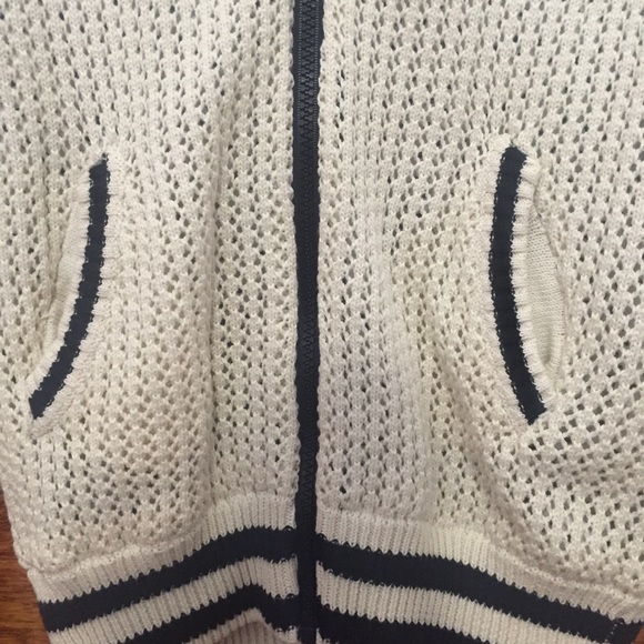 Sweater bomber size Small - Picture 3 of 4